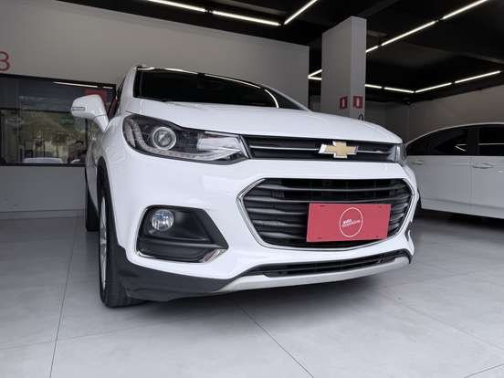 CHEVROLET-TRACKER-2017
