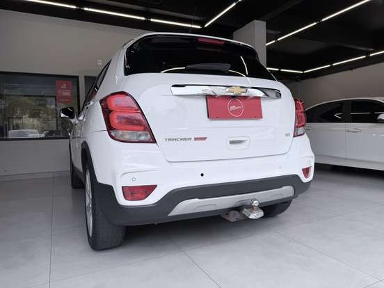 CHEVROLET-TRACKER-2017