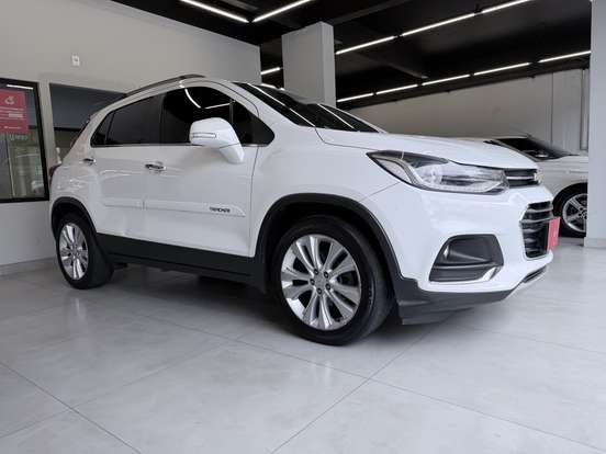 CHEVROLET-TRACKER-2017