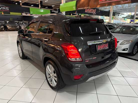 CHEVROLET-TRACKER-2016