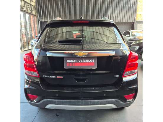 CHEVROLET-TRACKER-2016