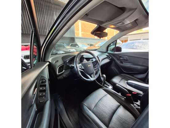 CHEVROLET-TRACKER-2016