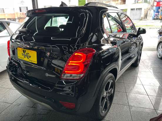 CHEVROLET-TRACKER-2019