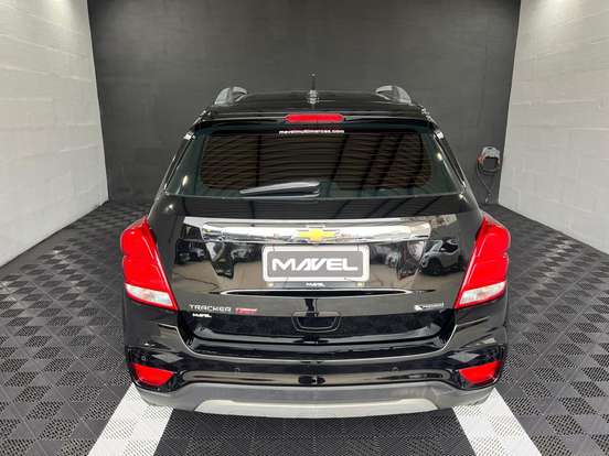 CHEVROLET-TRACKER-2018