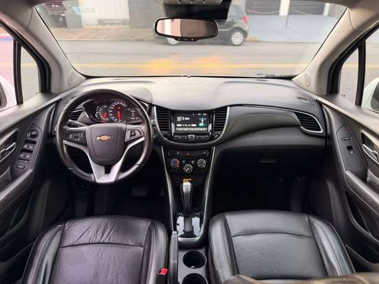 CHEVROLET-TRACKER-2018