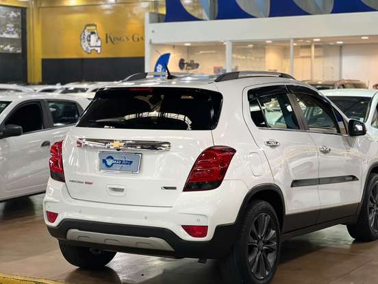 CHEVROLET-TRACKER-2017