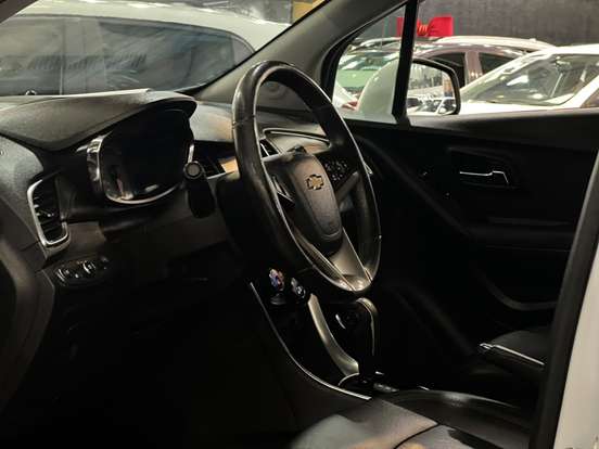 CHEVROLET-TRACKER-2017