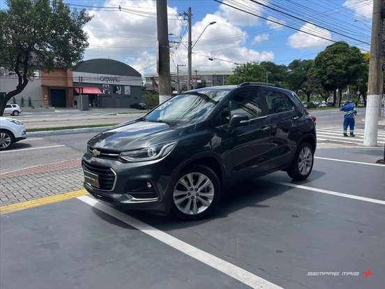 CHEVROLET-TRACKER-2017