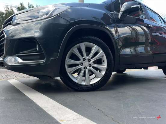 CHEVROLET-TRACKER-2017