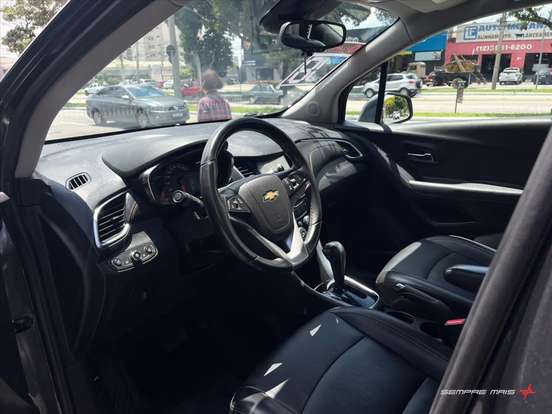 CHEVROLET-TRACKER-2017