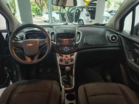 CHEVROLET-TRACKER-2013