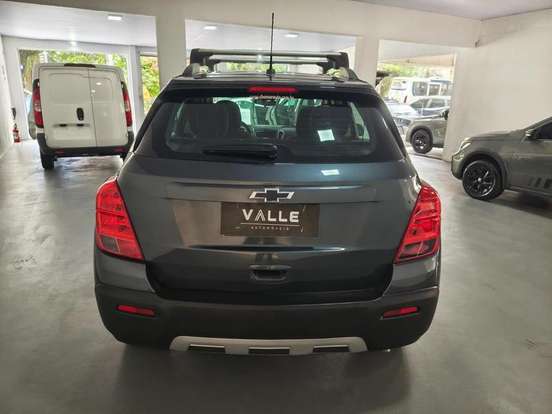 CHEVROLET-TRACKER-2013