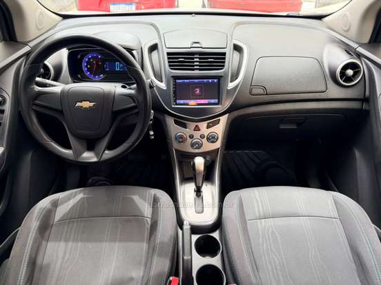 CHEVROLET-TRACKER-2015