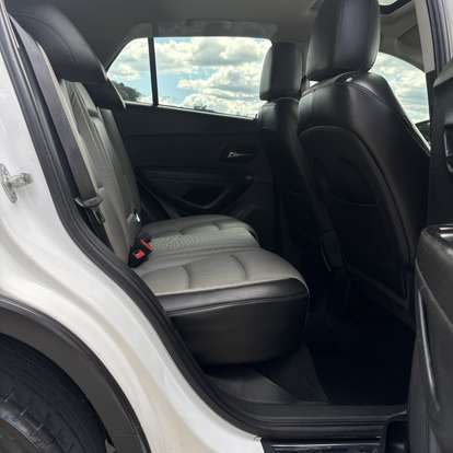 CHEVROLET-TRACKER-2015