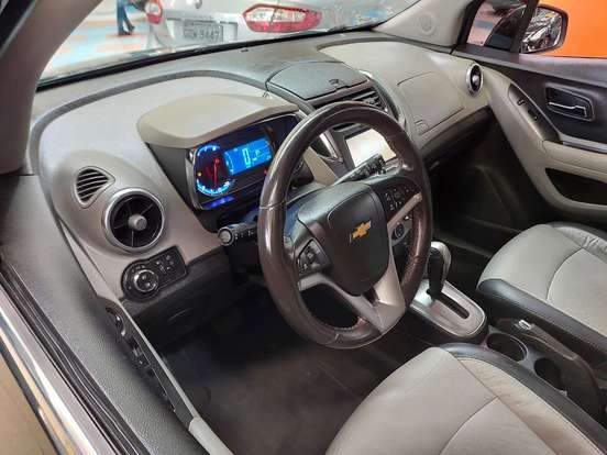 CHEVROLET-TRACKER-2015