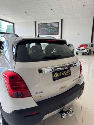 CHEVROLET-TRACKER-2015
