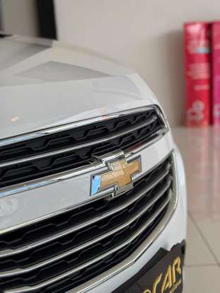 CHEVROLET-TRACKER-2015
