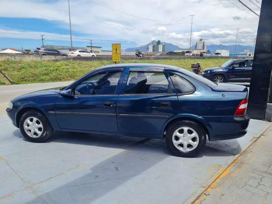 CHEVROLET-VECTRA-2.0 MPFI GLS 8V GASOLINA 4P MANUAL CHEVROLET-VECTRA-1998