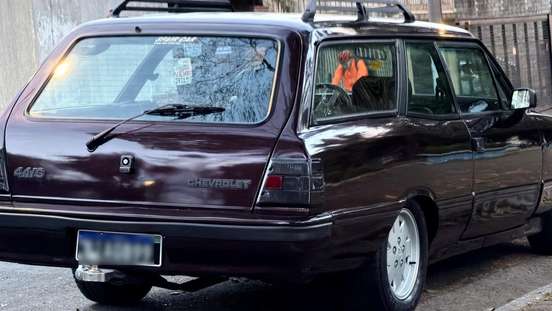 CHEVROLET-CARAVAN-1988