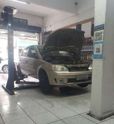 CHEVROLET-CORSA-2011