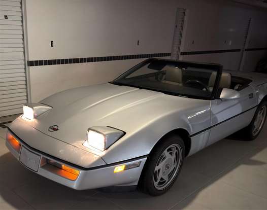 CHEVROLET-CORVETTE-1988