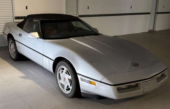 CHEVROLET-CORVETTE-1988