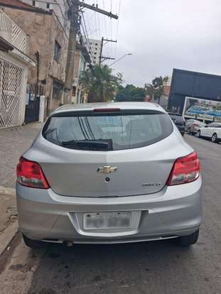 CHEVROLET-ONIX-2016