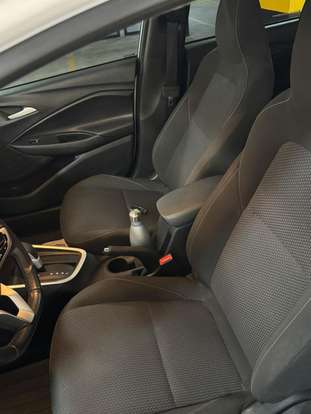 CHEVROLET-ONIX-2022