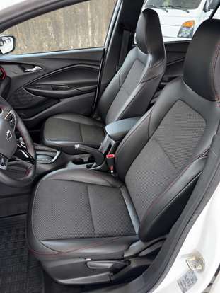 CHEVROLET-ONIX-2020