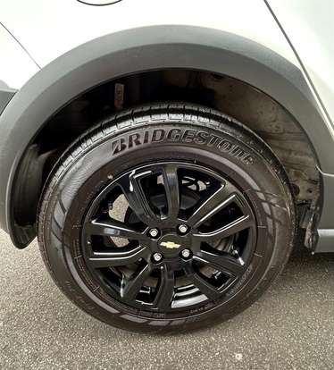CHEVROLET-ONIX-2018
