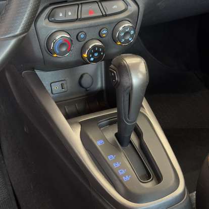 CHEVROLET-ONIX-2014