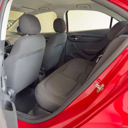 CHEVROLET-ONIX-2014