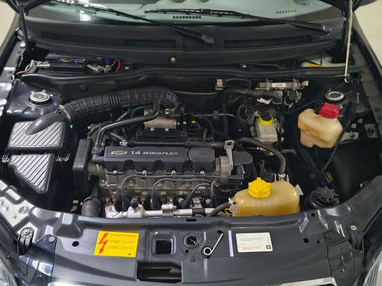CHEVROLET-PRISMA-2012