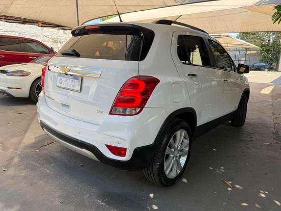 CHEVROLET-TRACKER-2017