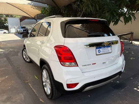 CHEVROLET-TRACKER-2017