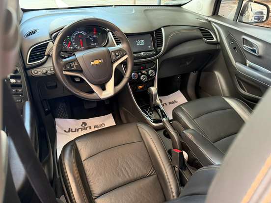 CHEVROLET-TRACKER-2017
