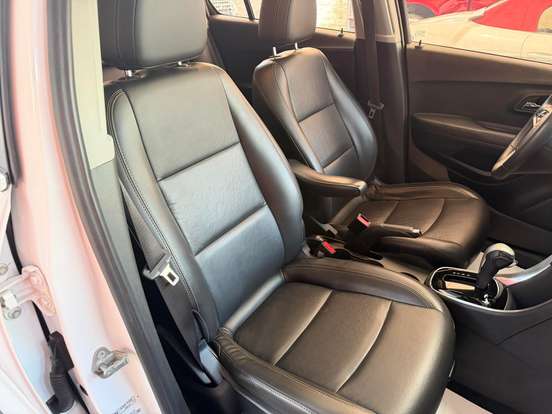 CHEVROLET-TRACKER-2017