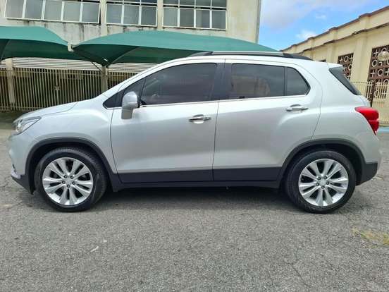 CHEVROLET-TRACKER-2018