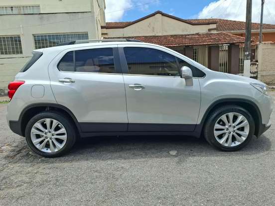 CHEVROLET-TRACKER-2018