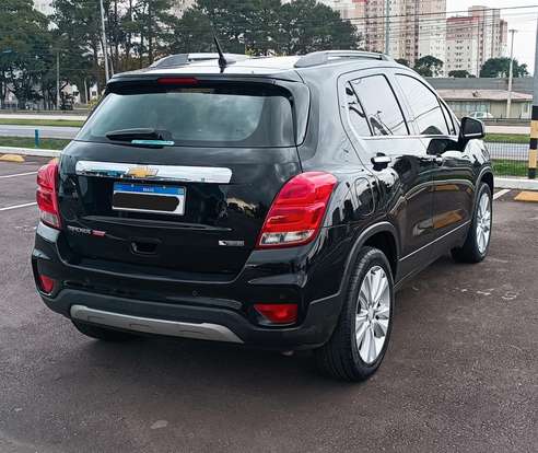 CHEVROLET-TRACKER-2017