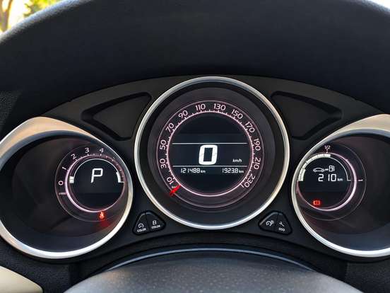 CITROËN-C4 LOUNGE-1.6 TENDANCE 16V TURBO FLEX 4P AUTOMÁTICO CITROËN-C4 LOUNGE-2015