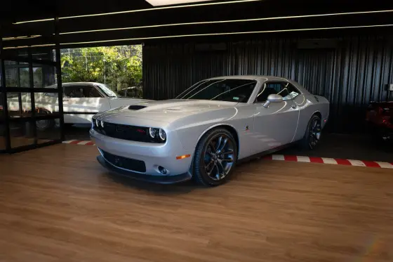 DODGE CHALLENGER 6.4 V8 HEMI GASOLINA R/T SCAT PACK TORQUEFLITE