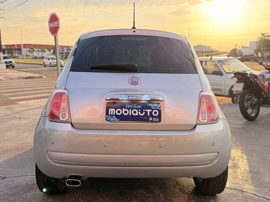 FIAT-500-1.4 CULT 8V FLEX 2P AUTOMATIZADO FIAT-500-2011