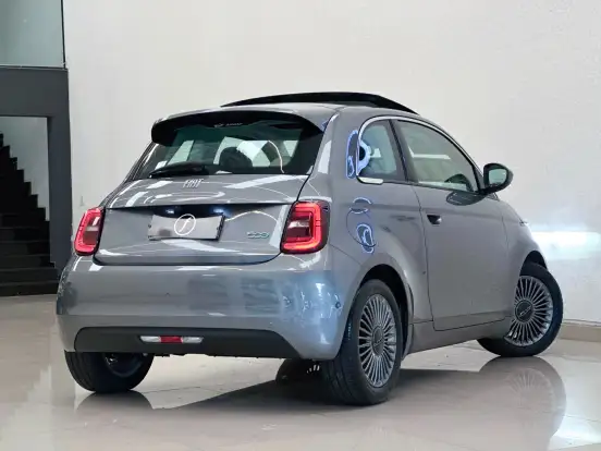 FIAT-500e-2021