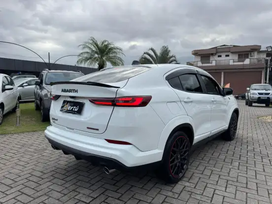 FIAT-FASTBACK-1.3 TURBO 270 FLEX ABARTH AT6 FIAT-FASTBACK-2025