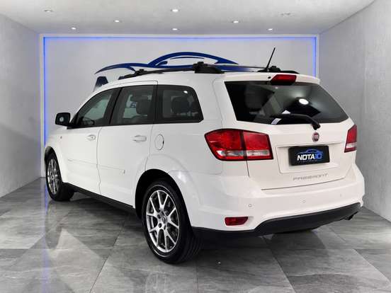 FIAT-FREEMONT-2.4 EMOTION 16V GASOLINA 4P AUTOMÁTICO FIAT-FREEMONT-2015