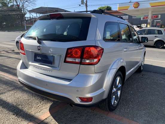 FIAT-FREEMONT-2.4 PRECISION 16V GASOLINA 4P AUTOMÁTICO FIAT-FREEMONT-2013
