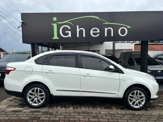 FIAT GRAND SIENA 1.6 MPI ESSENCE 16V FLEX 4P AUTOMATIZADO
