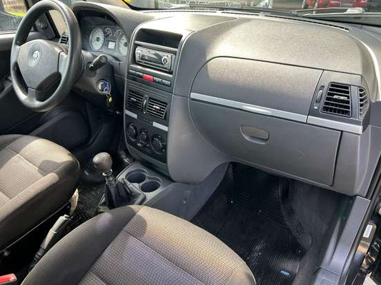 FIAT-IDEA-1.4 MPI ELX 8V FLEX 4P MANUAL FIAT-IDEA-2006
