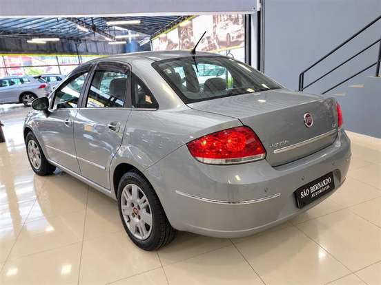 FIAT-LINEA-2011